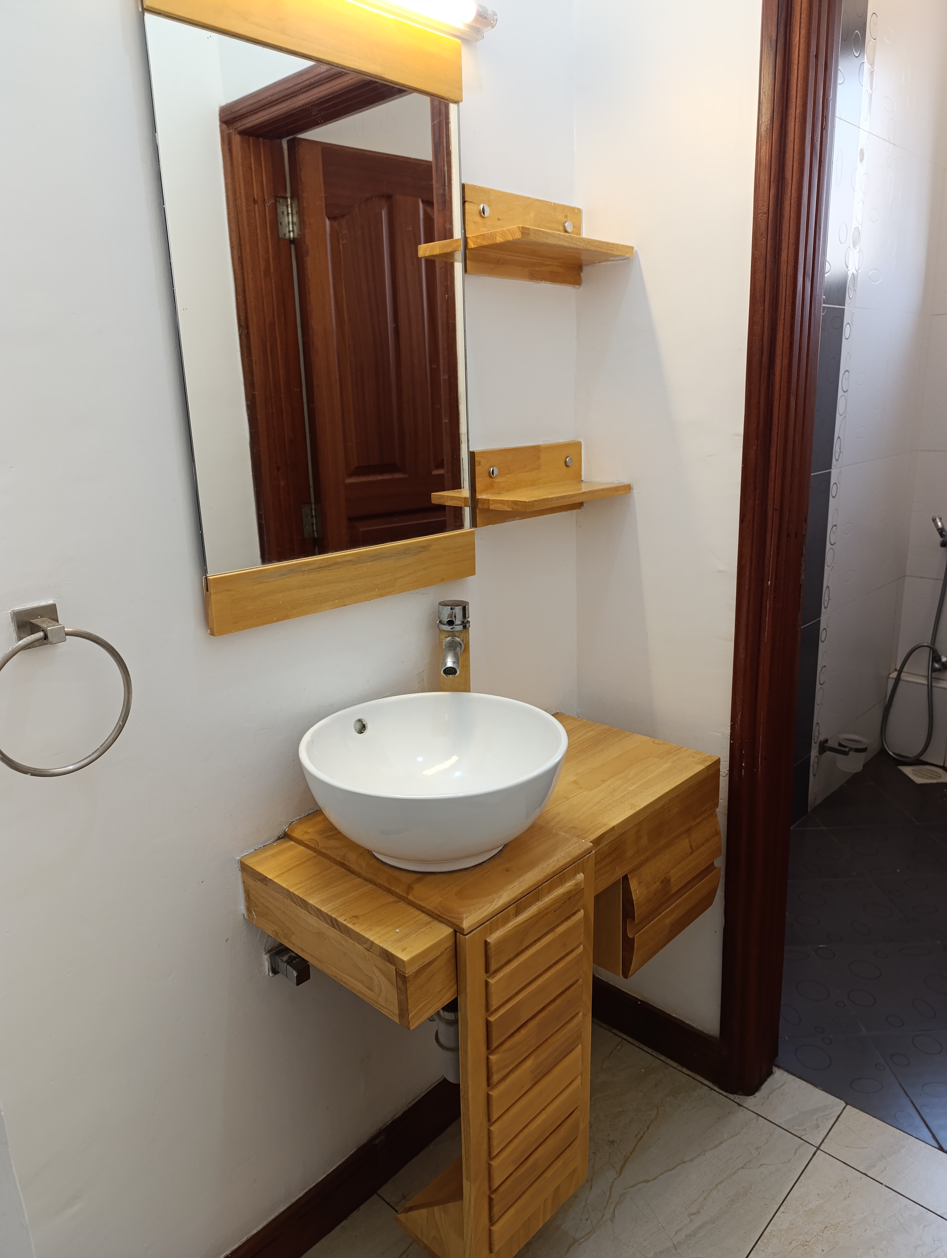 Kindaruma Road Residence Furnished Apartments — photo 2 of 12